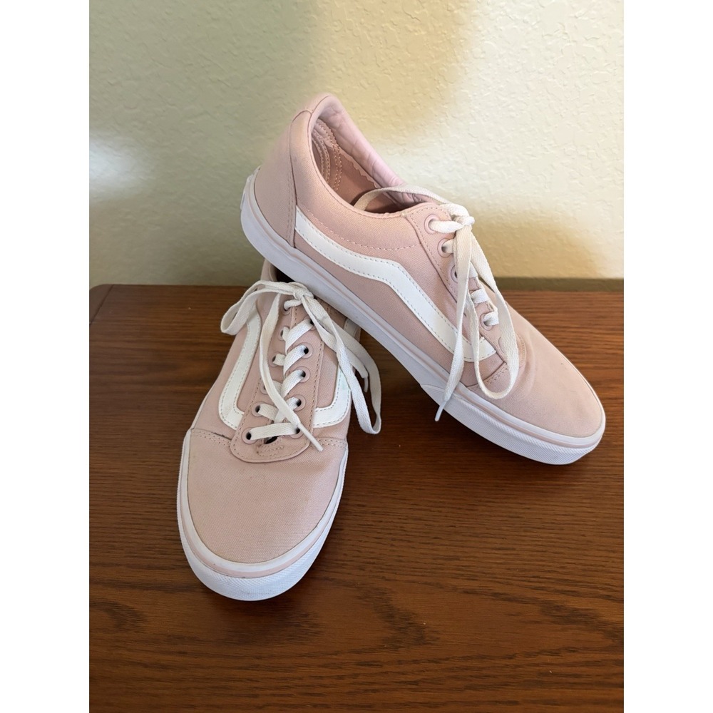 Size 9.5 - VANS Ward Pink